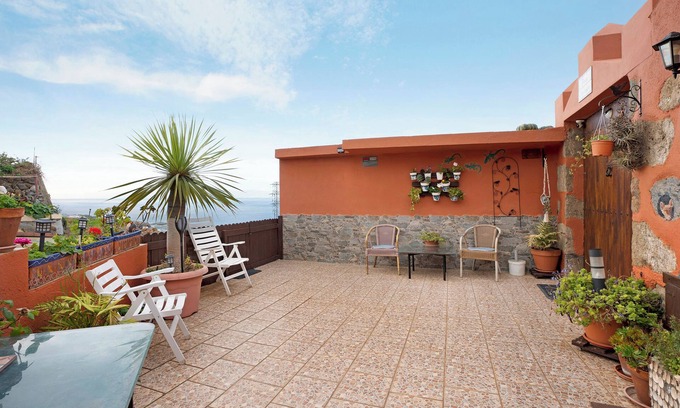 San Juan de la Rambla House | Vacation Home "Finca Los Angeles" with Sea View, Private Terraces & Wi-Fi