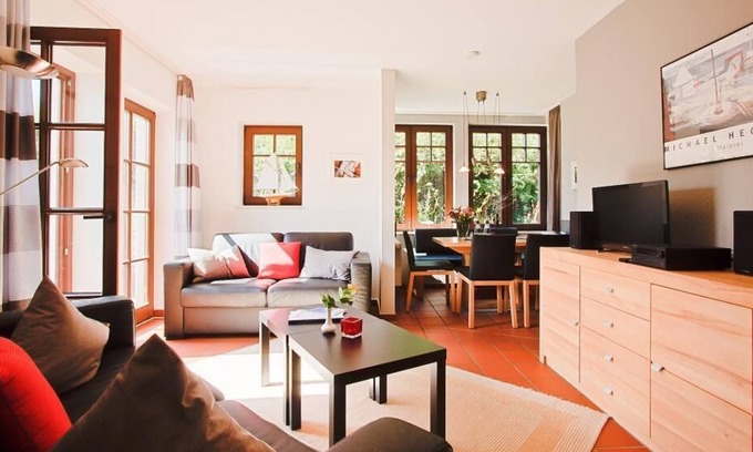 Althagen House | Vacation home "Windflüchter, Landhaus Haven Höövt"