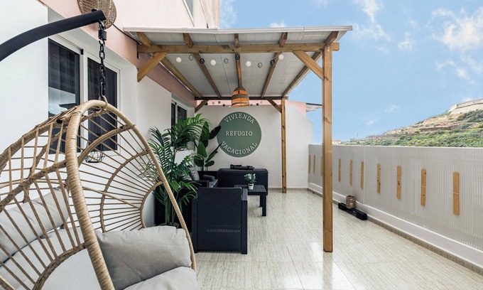 Granadilla de Abona House | Vacation Home 'Refugio Vacacional' with Sea View, Workspace & Wi-Fi