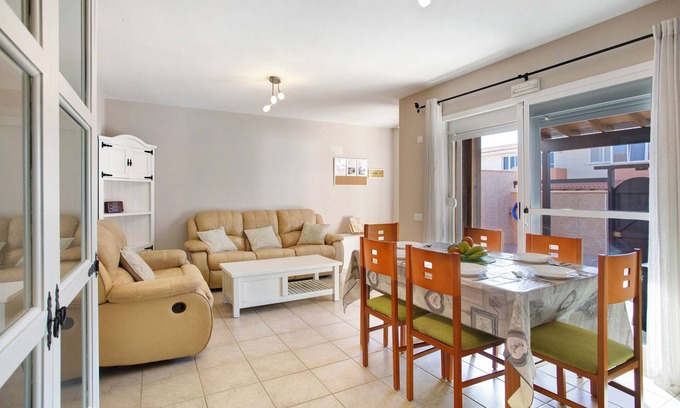 Puerto del Rosario House | Vacation Home 'Velázquez' with Private Terrace, Wi-Fi and Air Conditioning