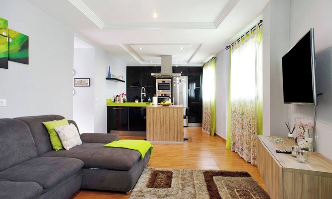 Las Vegas House | Vacation Home 'Atico Las Vegas' with Sea View, Whirlpool and Wi-Fi