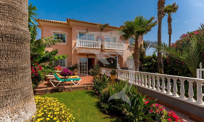 Arenas del Mar House | Vacation Home 'Bonito 101 Bedr with Private' with Shared Pool