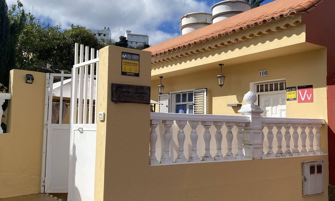 Fontanales House | Vacation Home "Casa Juana" with Sea View, Pool & Wi-Fi