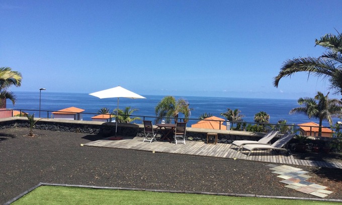 Juan Fernandez House | Vacation Home 'Casa Tagoro, Facing The Ocean' with Sea View, Private Terrace and Wi-Fi