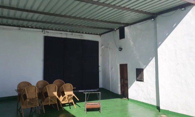 Arucas House | Vacation Home 'El Antiguo Zoco De Arucas' with Sea View, Private Terrace and Wi-Fi