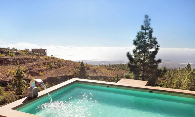 Granadilla de Abona House | Vacation Home "El Cazador 2" with Sea View, Shared Pool & Wi-Fi