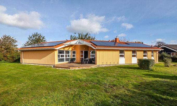 Lensterstrand House | Vacation home for 10 guests with 175m² in Grömitz (161352)