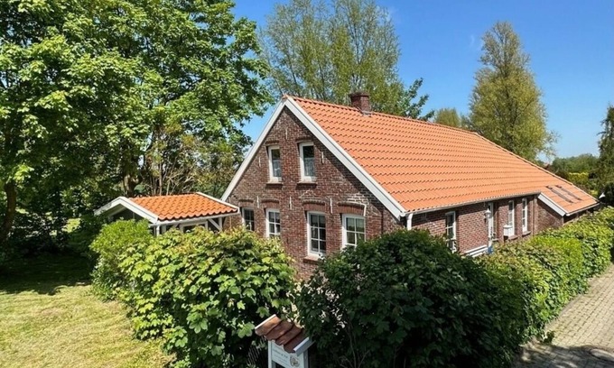 Altfunnixsiel House | Vacation home for 4 guests with 105m² in Wittmund (170174)