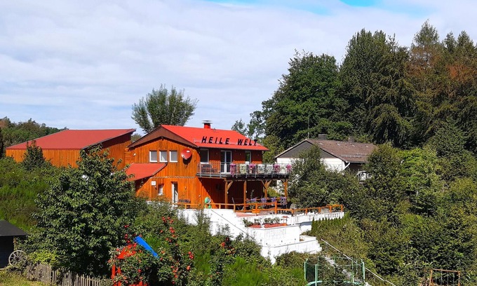 Reichshof Ski Chalet | Vacation home HEILE WELT with 3 bedrooms, fireplace, luxury bathroom, child-friendly