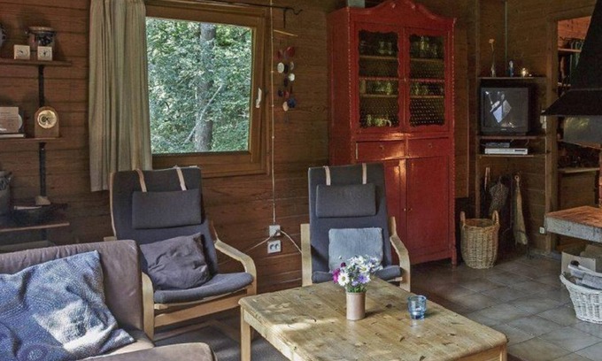 Dommershausen House | Vacation home Karrenbrock - 5-bed apartment