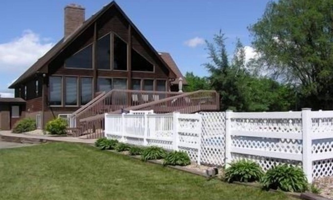 Hager City House | Vacation Home - Larger Home with Privacy and Scenic Views