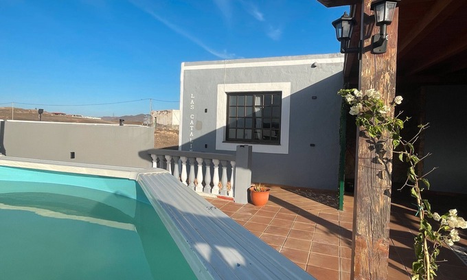 Tuineje House | Vacation Home 'Las Catalinas' with Mountain View, Private Terrace, and Wi-Fi