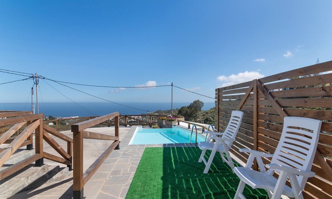 Firgas House | Vacation Home 'Los Barranquillos' with Sea View, Private Pool, and Wi-Fi