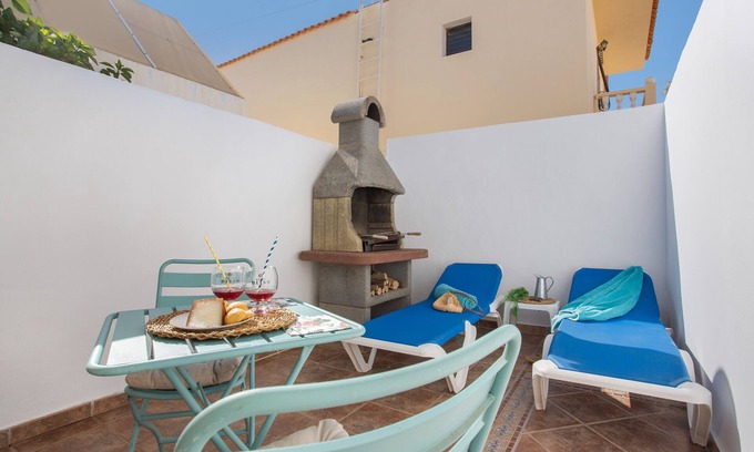 Las Playitas House | Vacation Home 'Neral Relax' with Mountain View, Wi-Fi and Air Conditioning