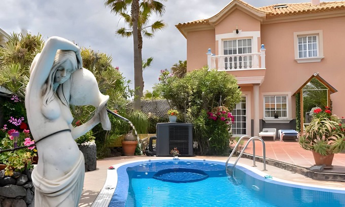 Granadilla de Abona House | Vacation Home 'Nice 14c El Medano Beach Only' with Shared Pool