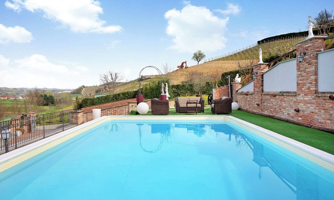 Priocca House | Vacation Home "Sweet Life" with Shared Pool, Private Terrace & Wi-Fi