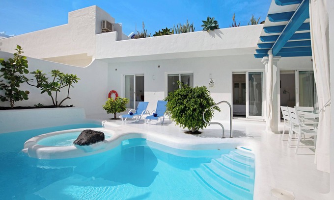 Geafond Villa | Vacation Home "Villa 34" with Mountain View, Pool & Wi-Fi