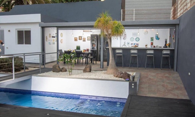 Candelaria House | Vacation Home "Villa Candelaria Serendipia Del Sur" with Private Pool, Private Terraces & Wi-Fi