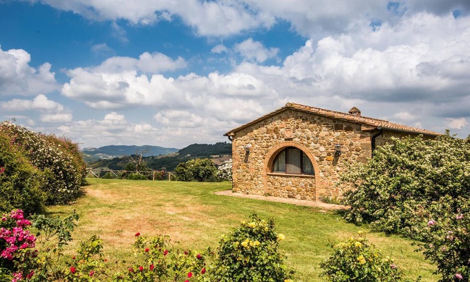 Radicondoli House | Vacation home with pool and panoramic views of the countryside.