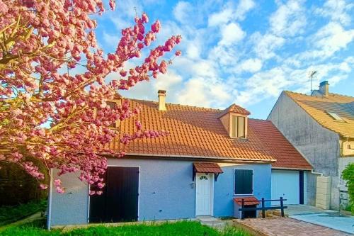 Monnerville House | Vacation House in Quiet Village