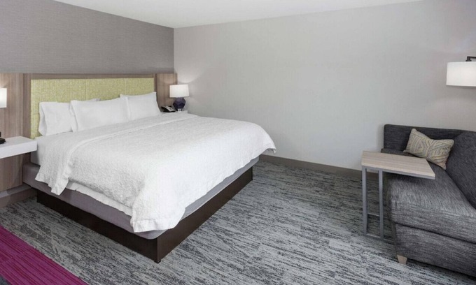 Rocky Hill House | Vacation of Your Dreams Close to Attractions