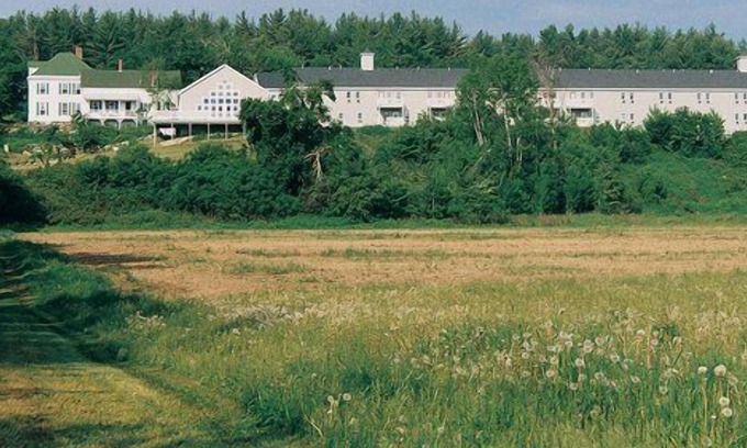 Bethel Apartment | Vacation Resort with River View in Bethel Maine - Two Bedroom Suite (#1)