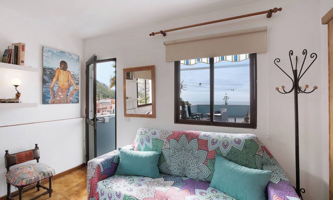 Tegueste Apartment | Vacation Studio 'La Zotea' with Mountain View and Wi-Fi