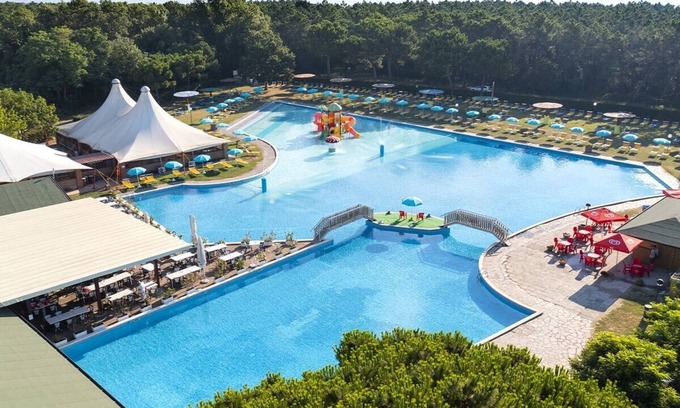 Casal Borsetti House | Vacation Village Fantastico Bungalow BAB for 8 persons