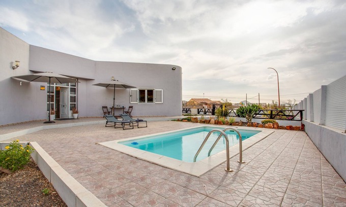 Antigua Villa | Vacation Villa 'Brisa De Gairia' with Mountain View, Wi-Fi and Air Conditioning