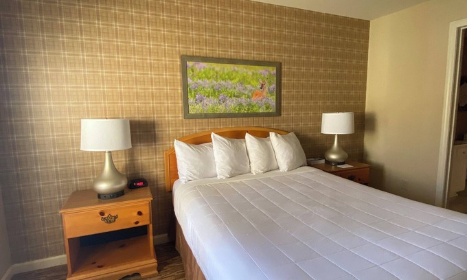 Hancock Condo | Vacation Village in the Berkshires