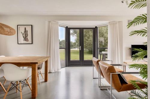 Ewijk House | Vakantiehuis aan het water -incl laadpaal-