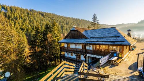 Velke Karlovice Resort | Valašské chalupy Resort