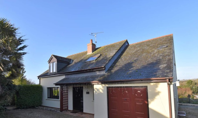 Manorbier House | Valley View in the beautiful Tenby