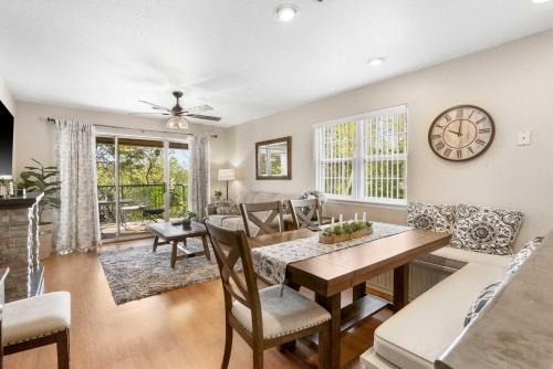 Branson House | Valley View Treehouse - Holiday Hills Branson - Golf Resort & Outdoor Pools