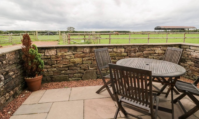 Wing Other | VALLUM, pet friendly, character holiday cottage in Brampton, Cumbria
