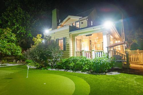Kerrisdale Villa | Vancouver Golf Villa - Private Oasis
