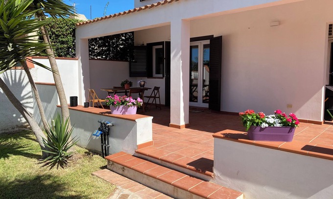 Plemmirio Villa | Varco28 is located in the marine protected area of Plemmirio, a reef area.