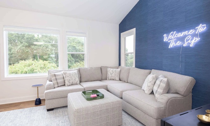 Oxford Condo | Vaught Views at Turnberry by Apex Short Term Stays