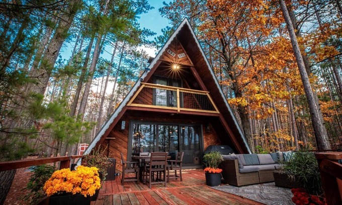 Indian River Cabin | Veaux Pines · LakeFront Aframe*HotTub*Kayaks*FirePit
