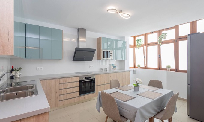 Vegueta Ski Chalet | Vegueta Cool Flat - 2BR - Workfriendly