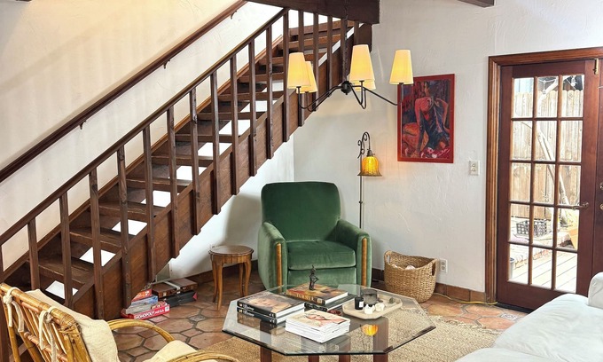 Venice House | Venice beach Spanish Style VillanRight behind abbot Kinney, walk to the beach