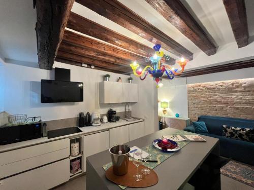 Cannaregio Apartment | VENICELOFT 5minutefromRialto 10minutefromSanMarco 5minitestationTrain infrontofCaD'ORO