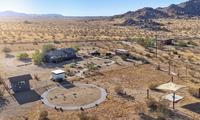 Landers House | Ventara: Boulder Views, Hot Tub, Cowboy Pool