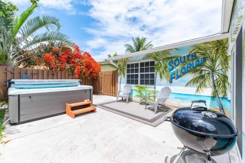 Deerfield Beach House | Ventur Tropical w Hot Tub Close to Beach