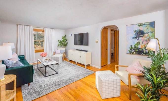 Appleton House | Verbrick Street Vacation
