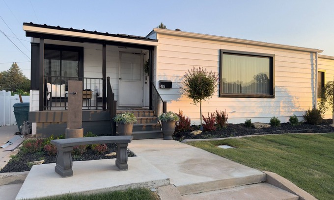 Vernal House | Vernal Sport Court Base Camp