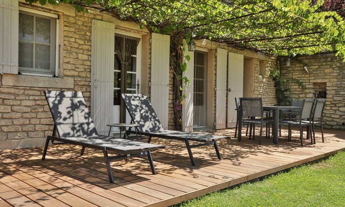 Bonnieux Apartment | Very beautiful gîte with swimming pool in the heart of the Luberon, in the village of Bonnieux