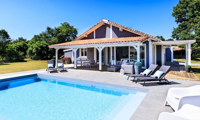 Tosse Villa | Very beautiful villa, heated swimming pool, large garden, village 500m, beaches 8km