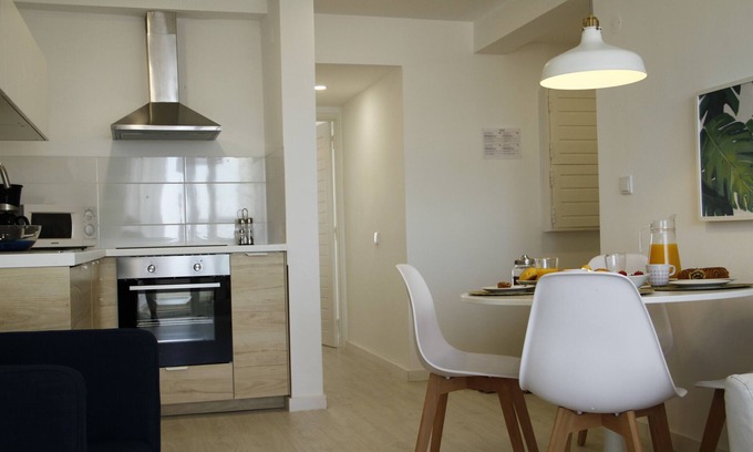 Costa de Caparica Apartment | Very comfortable one bedroom apartment with balcony, in front of the beach, in Costa da Caparica.