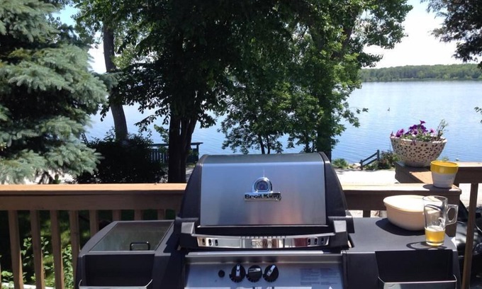 Alburg House | Very nice dog-friendly house right on Lake Champlain! Nature, fresh air, BBQ!